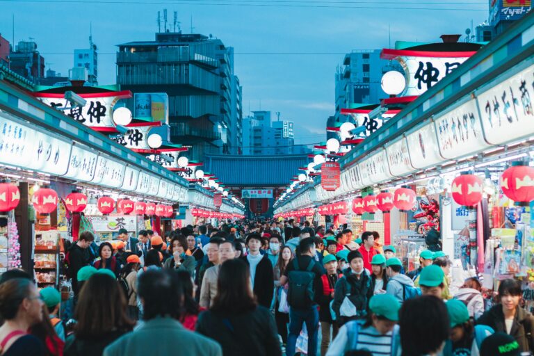 外国人観光客はどこで日本旅行の情報を探している？訪日インバウンド集客のために知っておきたい情報収集先
